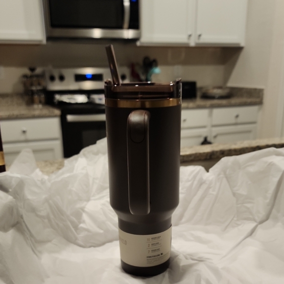 Stanley Chocolate Gold 40 Oz H2.0 Brown Quencher New In Box Authentic - Picture 12 of 14